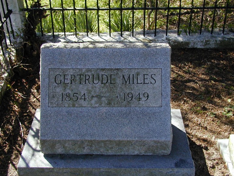 Gravestone: Gertrude Miles