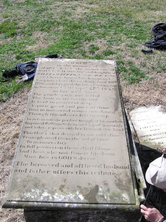 Gravestone: Mary Ann Wilson and infant William Gilmor