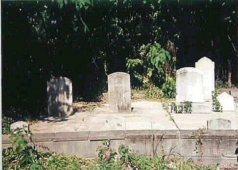 [ Jarrett Family Graveyard ]