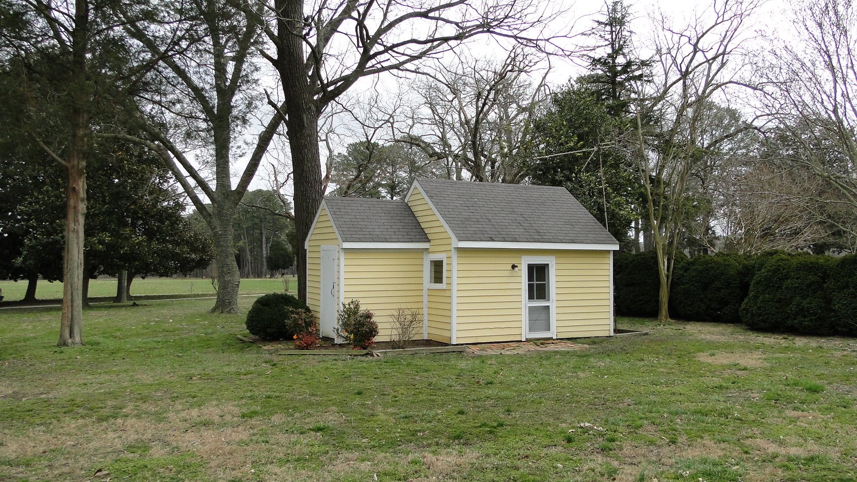 Beverly, Grounds House